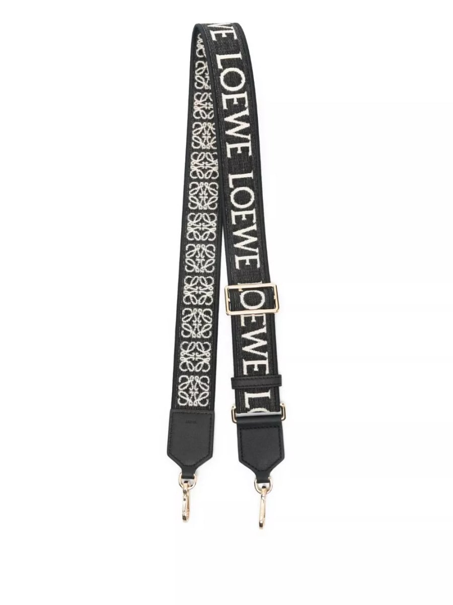 Loewe Cinghia Anagram
