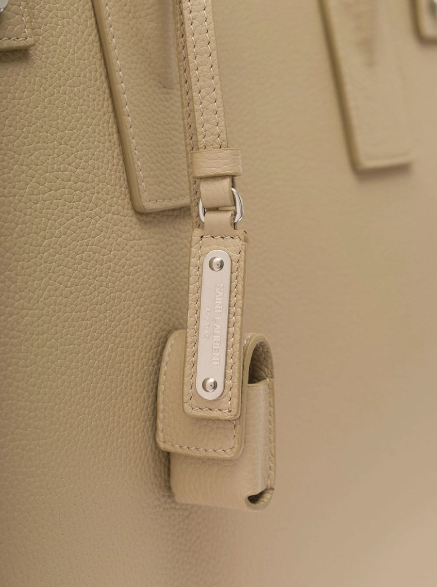 Saint Laurent Borsa Tote 'Sac de Jour' con Logo Goffrato in Pelle Martellata Beige Uomo, view 4