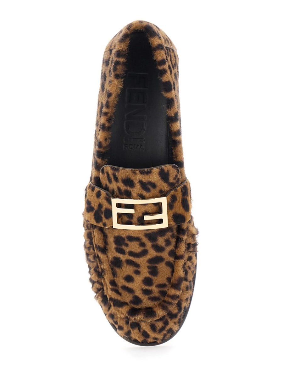 Fendi Mocassini con Placca FF sul Fronte e Motivo Animalier in Pelle Spazzolata Marrone Donna, view 4