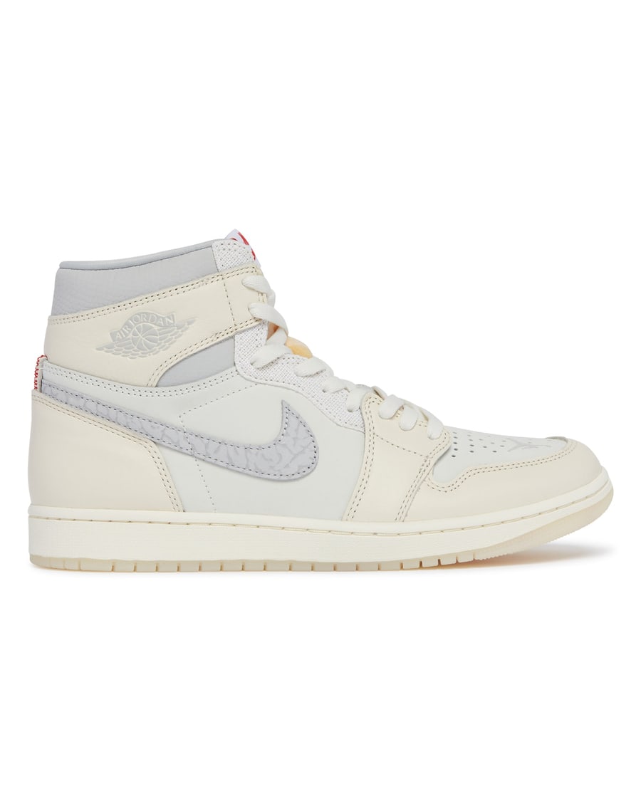 Nike Sneakers Air Jordan 1 Retro High OG Beige, view 2
