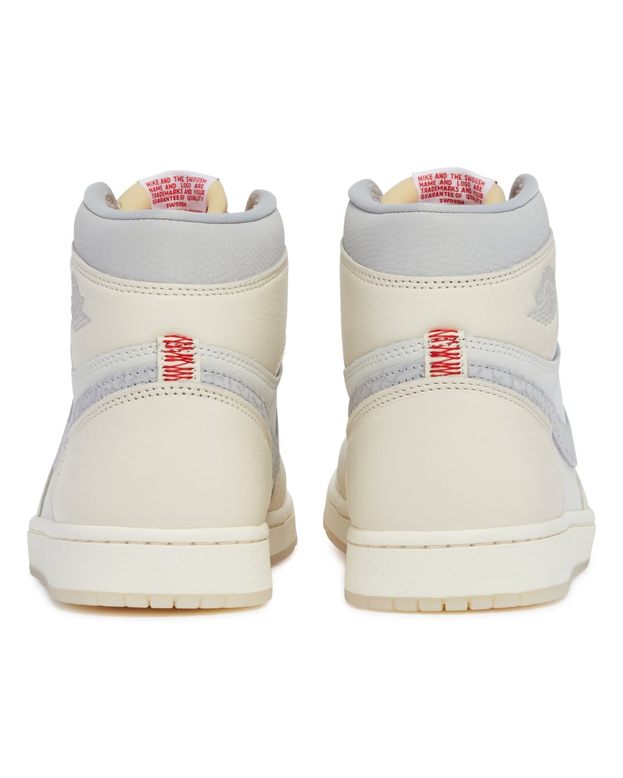Nike Sneakers Air Jordan 1 Retro High OG Beige, view 6