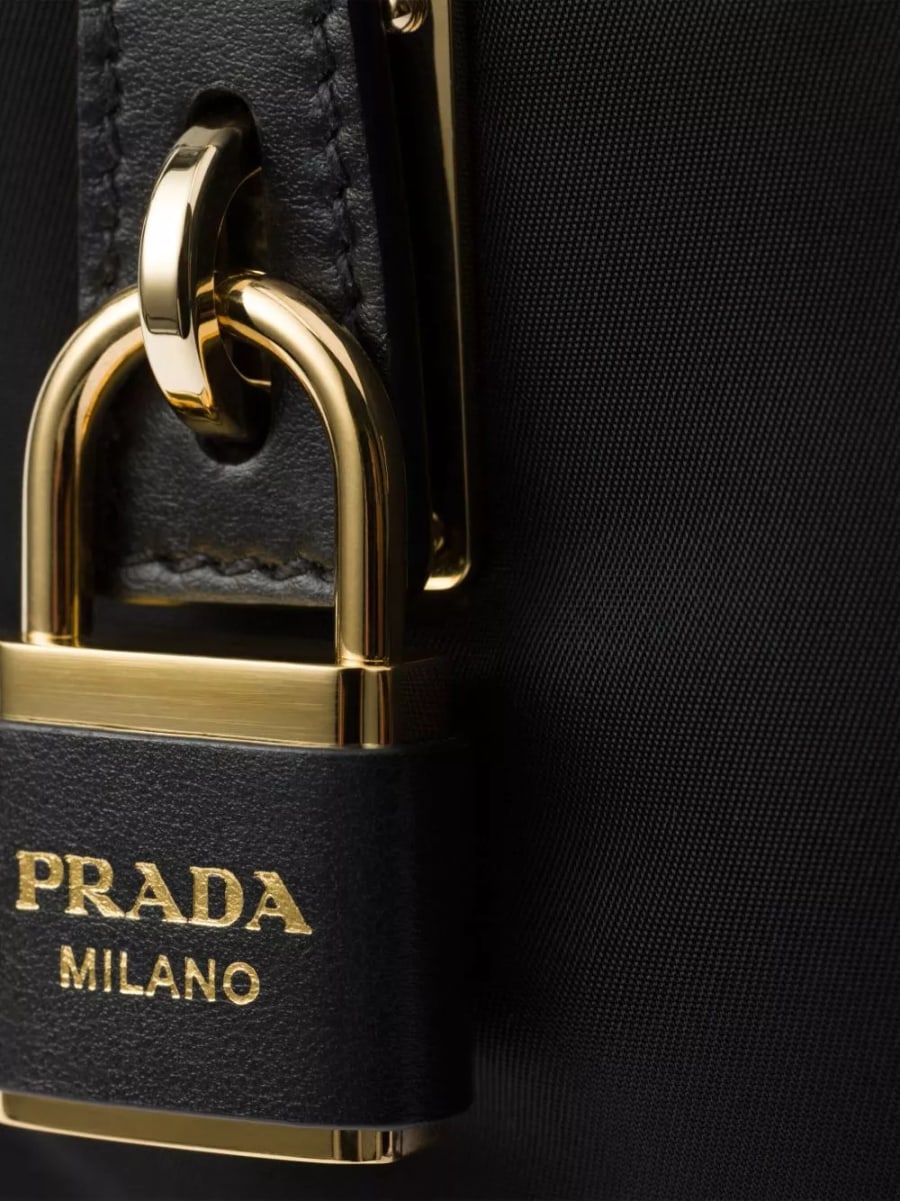 Prada Borsa a spalla in re-nylon e pelle, view 2