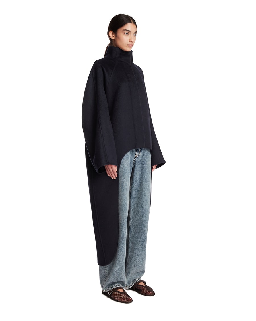 Alaïa Cappotto Asimmetrico Nero, view 2