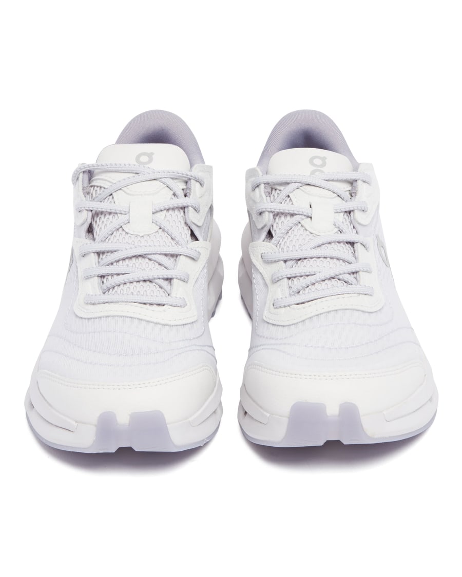 ON Zendaya x ON Sneakers Cloudzone Moon Bianche, view 5