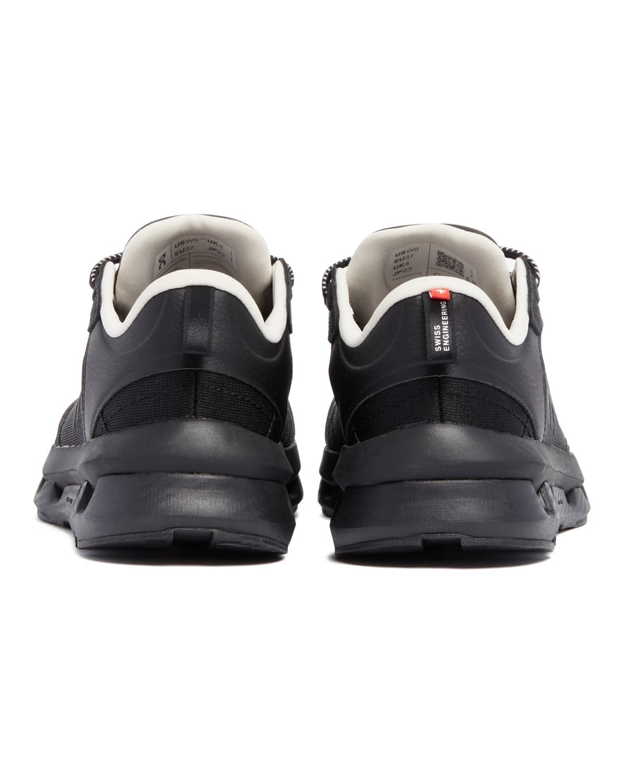 ON Zendaya x ON Sneakers Cloudzone Moon Nere, view 6