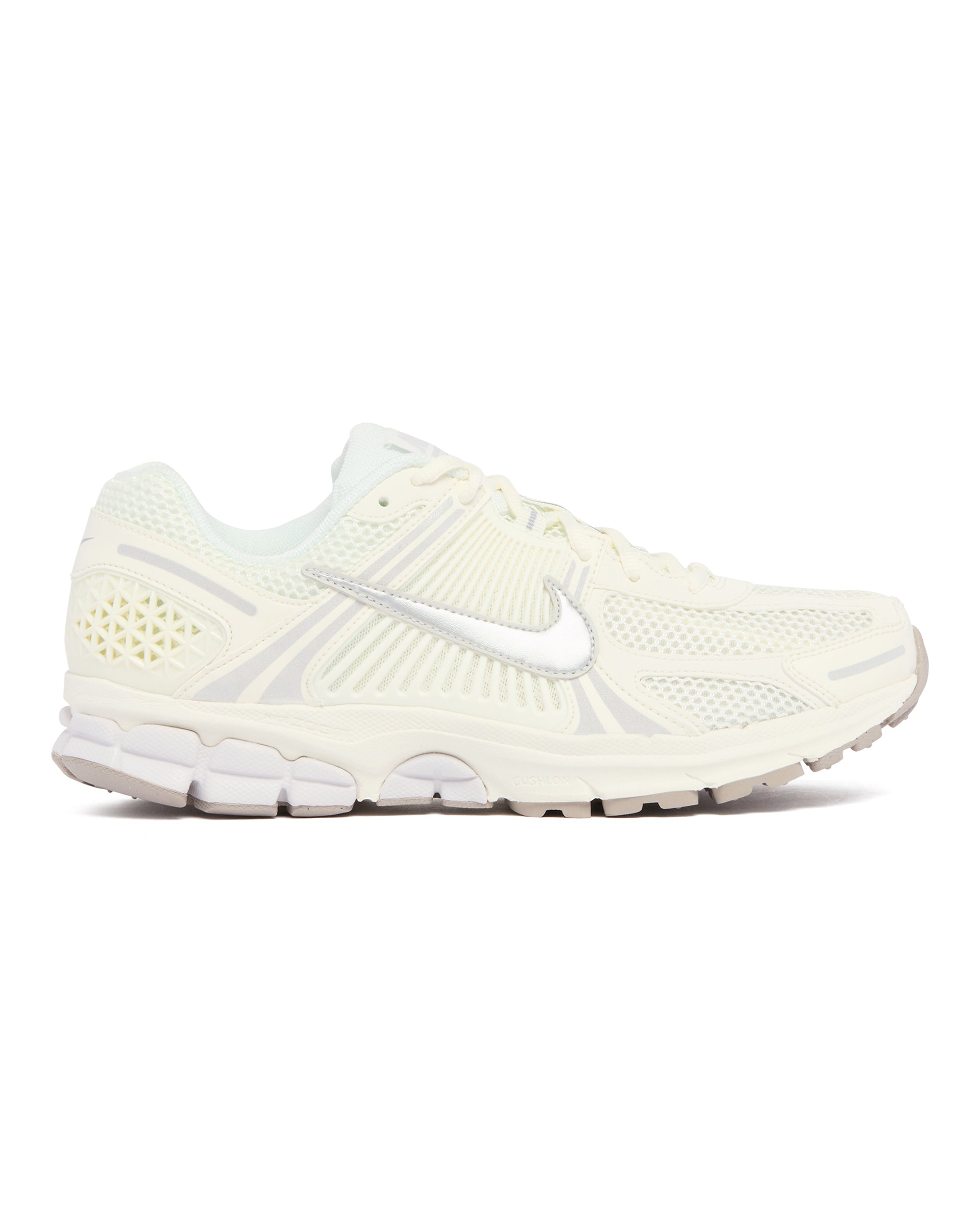 Nike Sneakers Zoom Vomero 5 Bianche, view 2