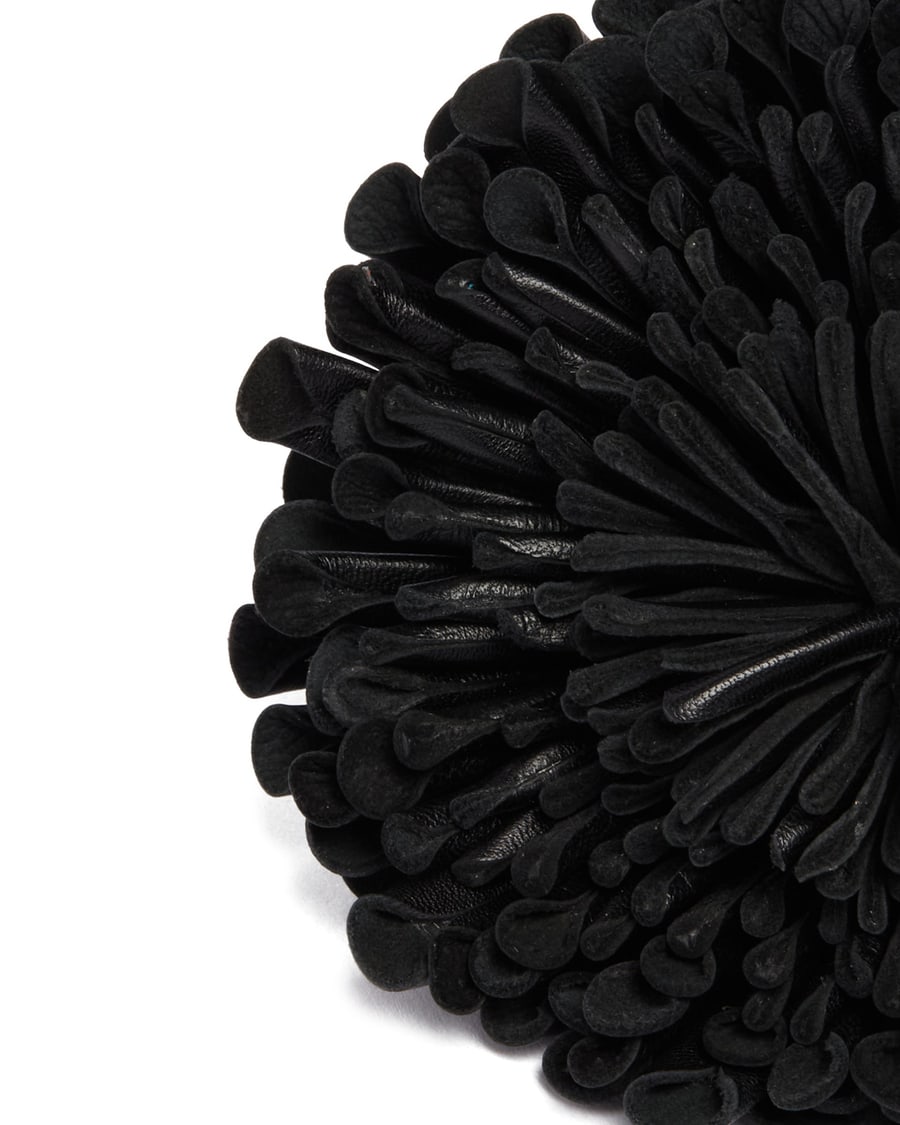 Alaïa Choker Fiore In Pelle Nero, view 4