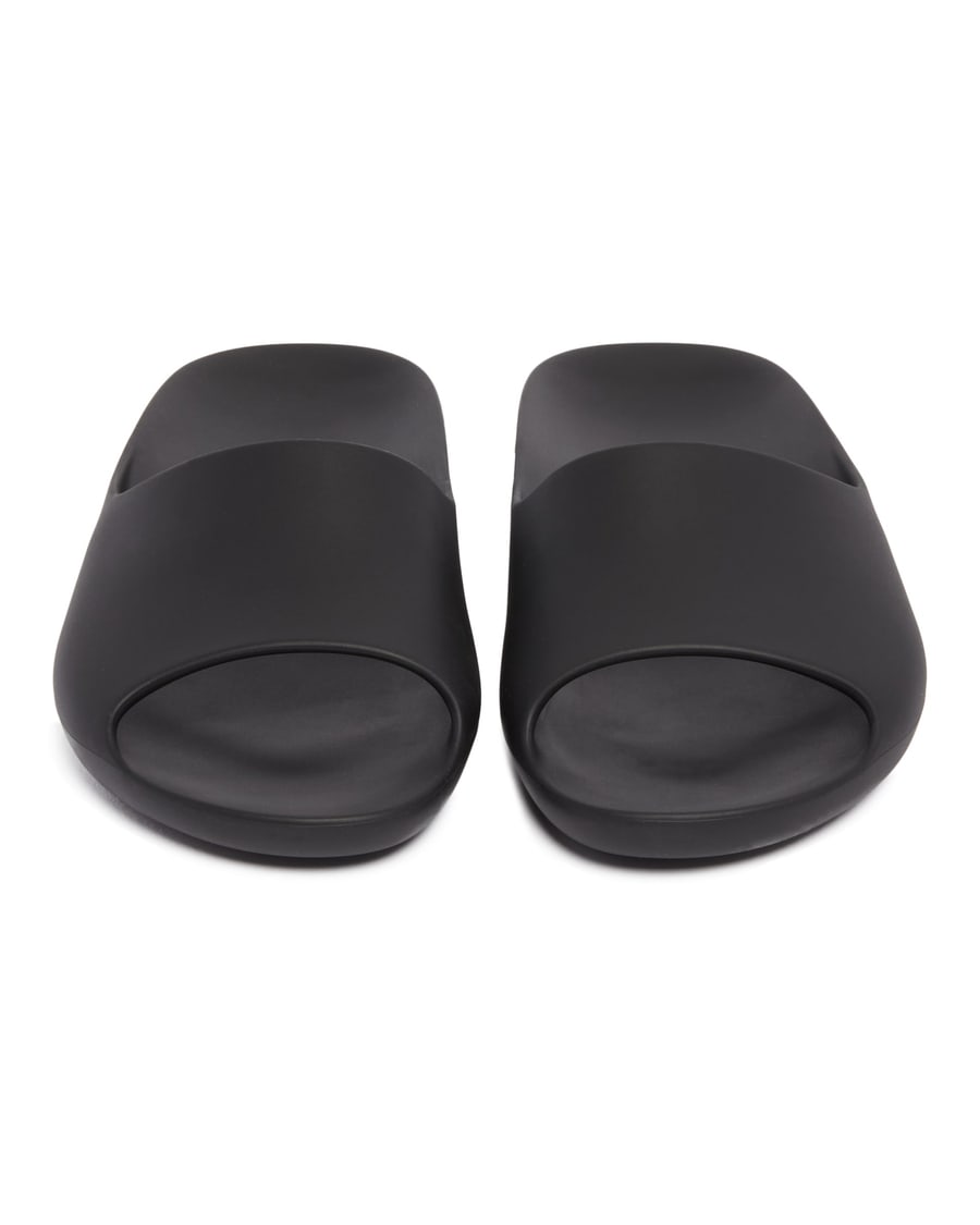 The Row Sandali Ama Slip-on in Gomma Neri, view 4