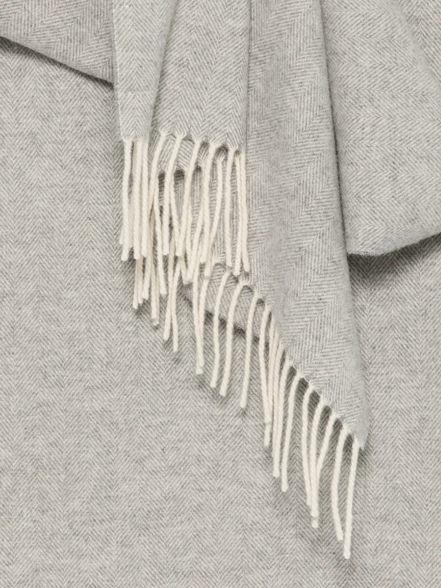 Fileria Fileria Herringbone-patterned Fringed Scarf, view 3