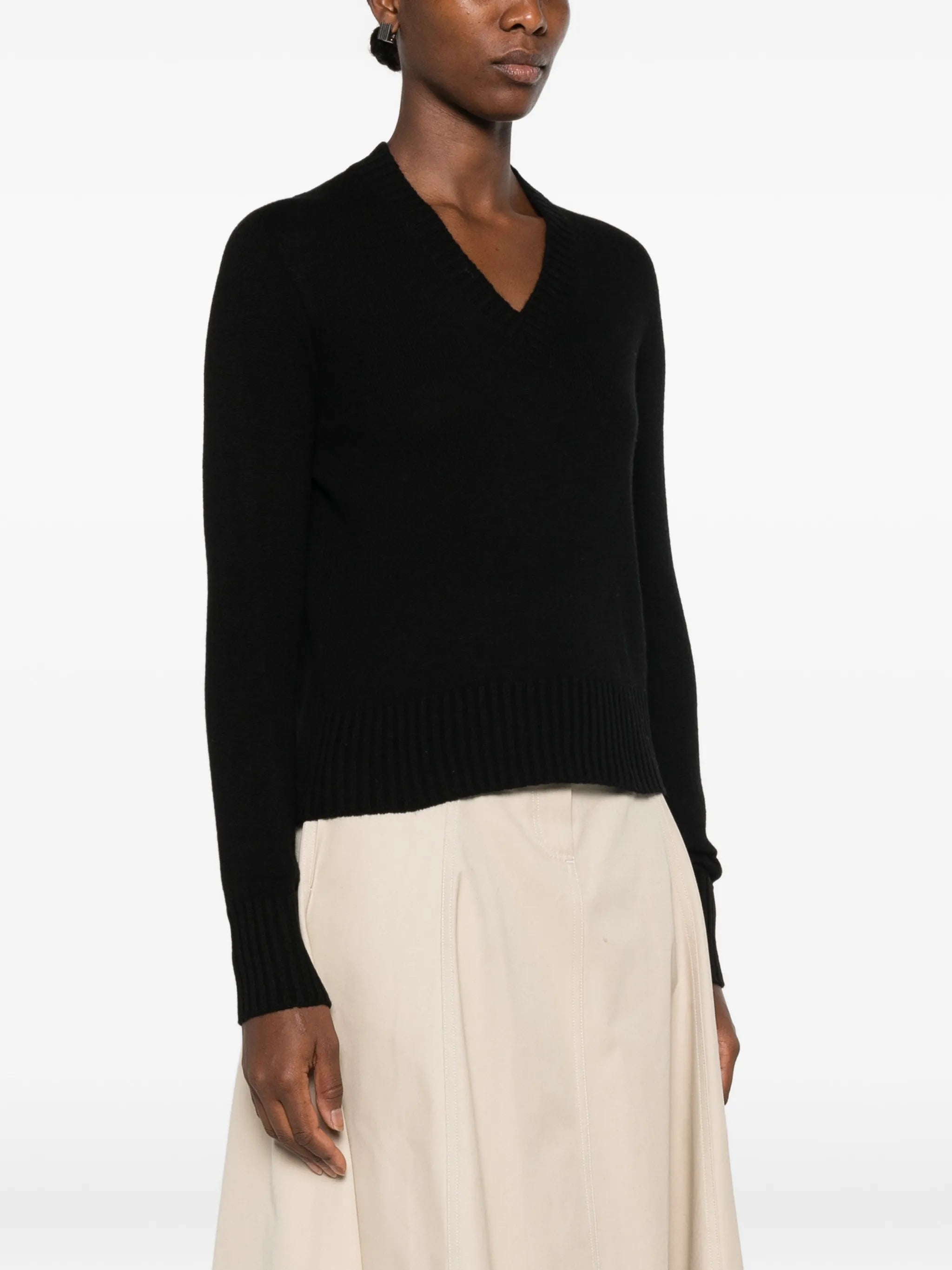 Aragona Aragona V-neck Ribbed-trim Sweater, view 2