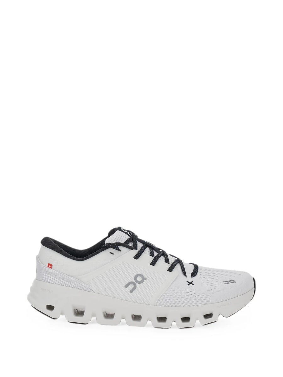 On Running On Running Cloud X 5 Sneakers