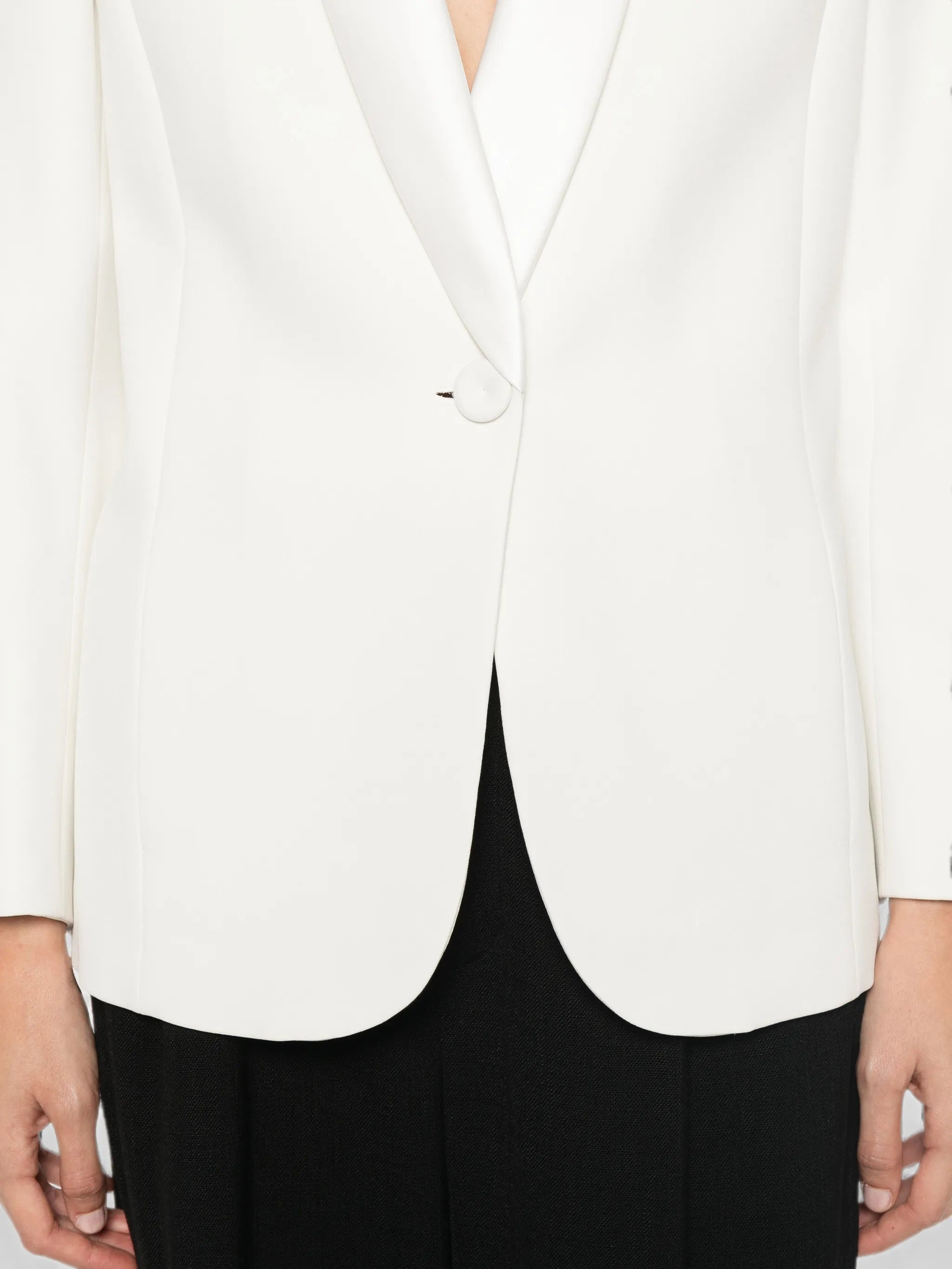 Giorgio Armani Giorgio Armani Shawl-lapel Single-breasted Blazer, view 2