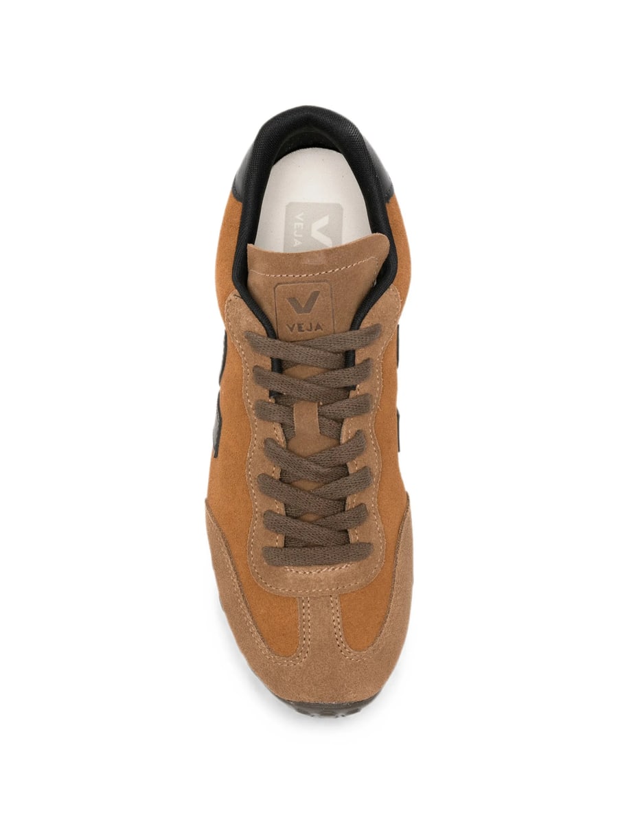 Veja Veja GT Logo-patch Sneakers, view 3