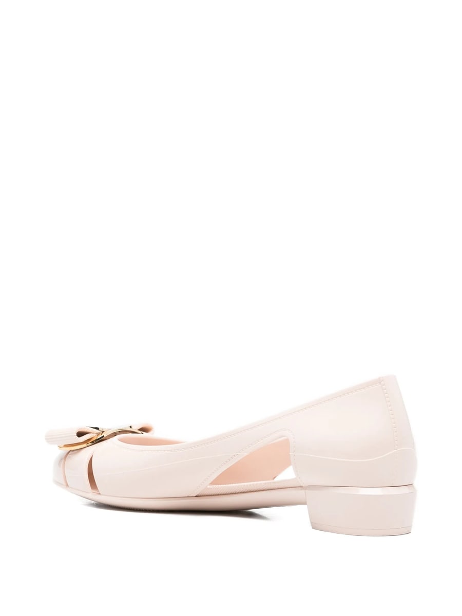 Ferragamo Ferragamo Vara Bow-detail Flat Pumps, view 4