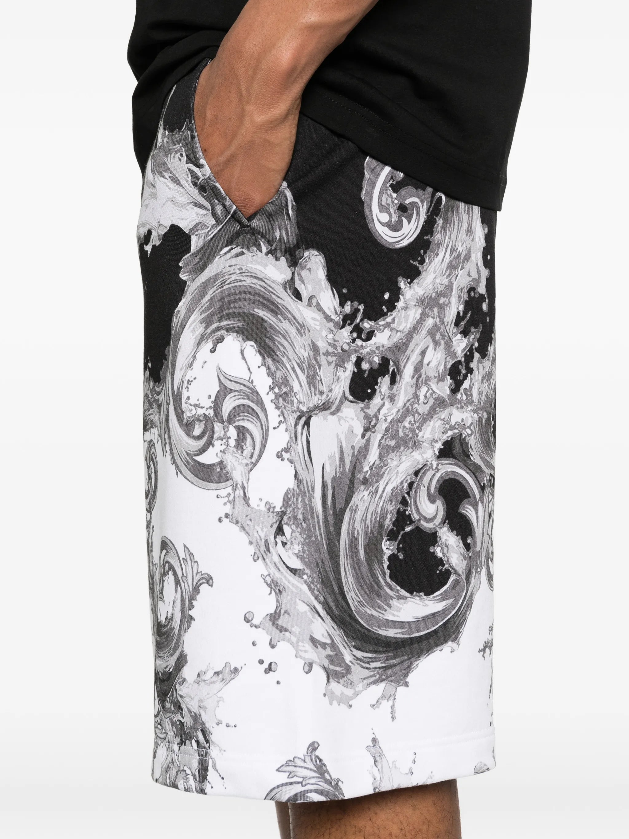 Versace Jeans Couture Versace Jeans Couture Barocco-print Shorts, view 2