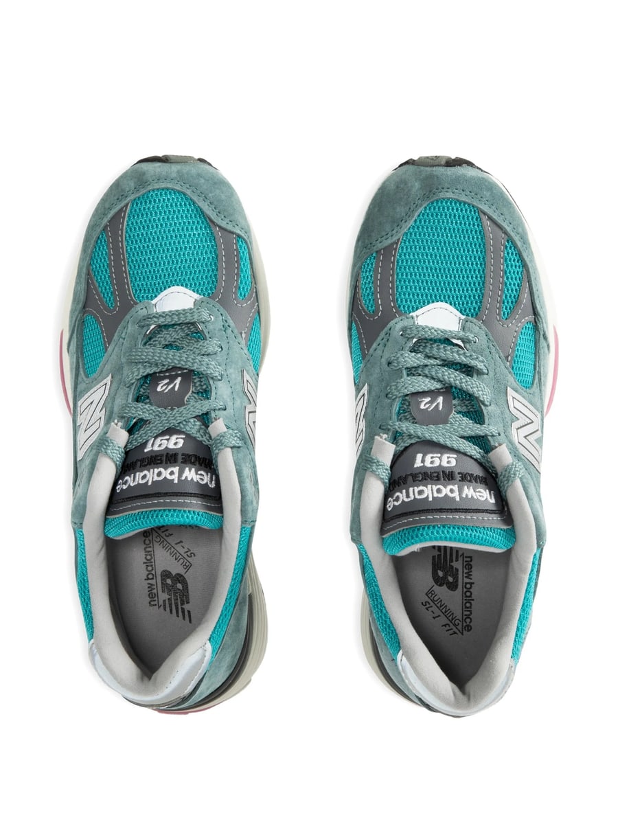 New Balance New Balance Logo-patch Panelled Sneakers, view 3