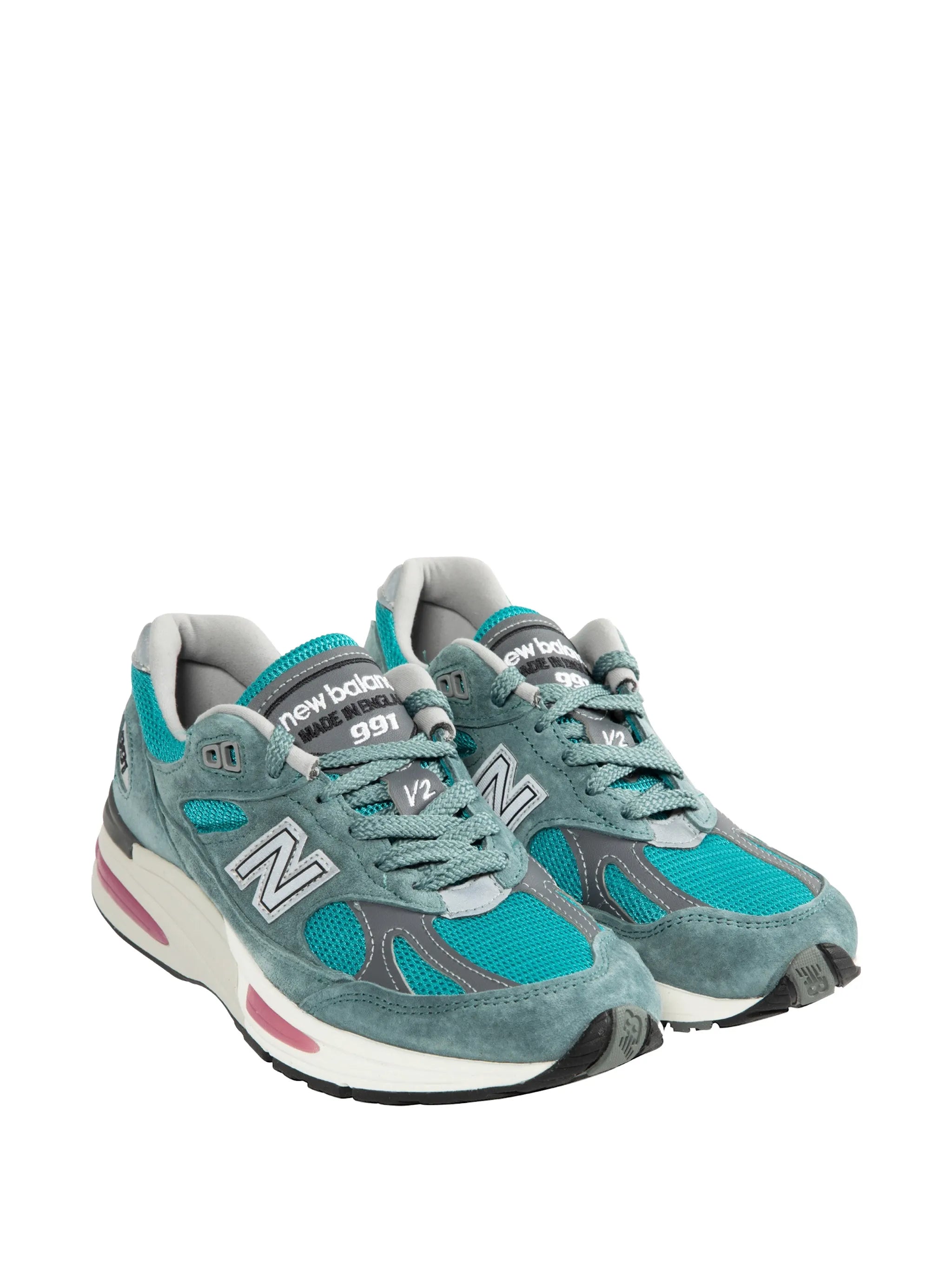New Balance New Balance Logo-patch Panelled Sneakers, view 2