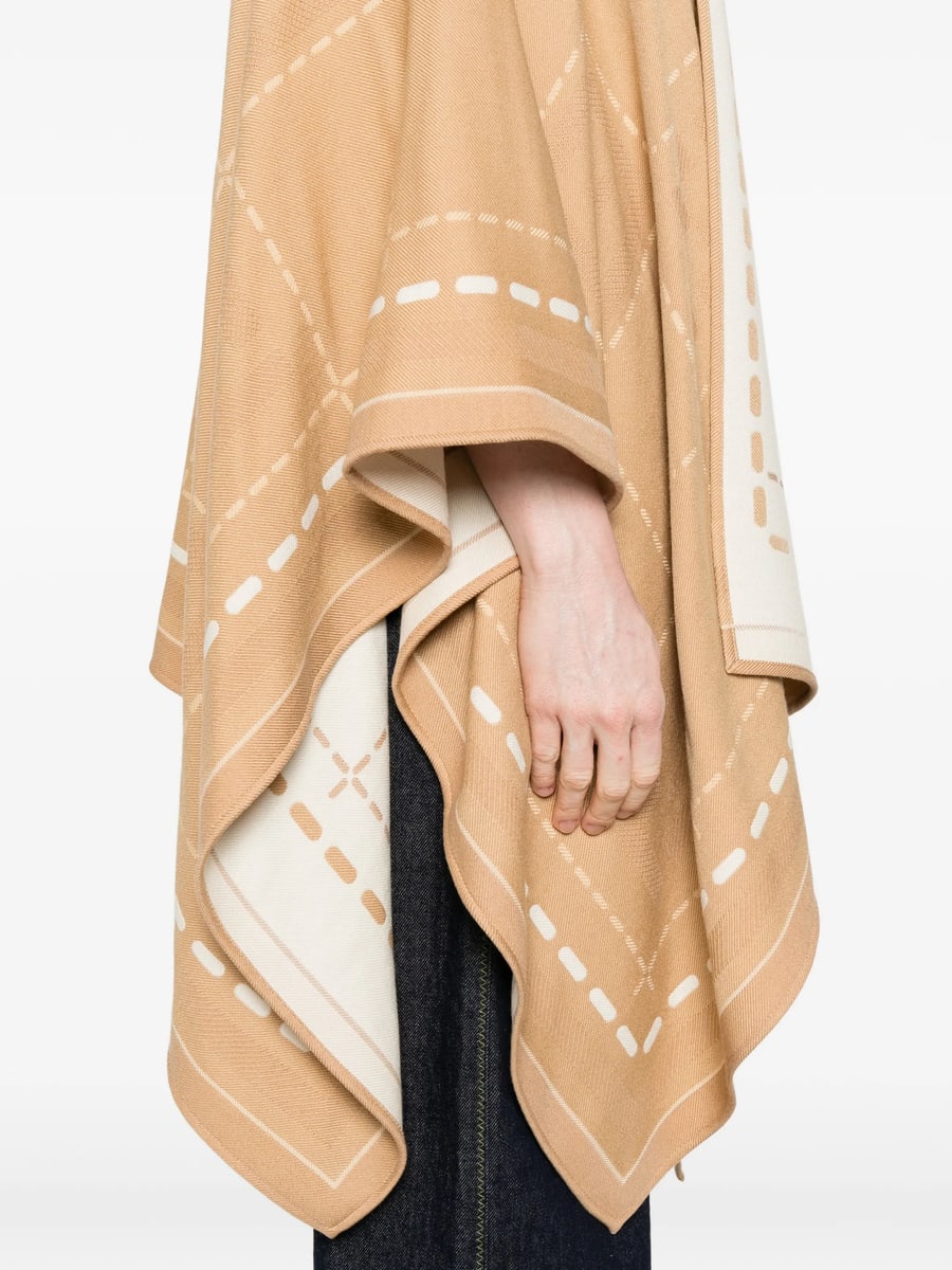 Fendi Fendi Patterned Poncho, view 4