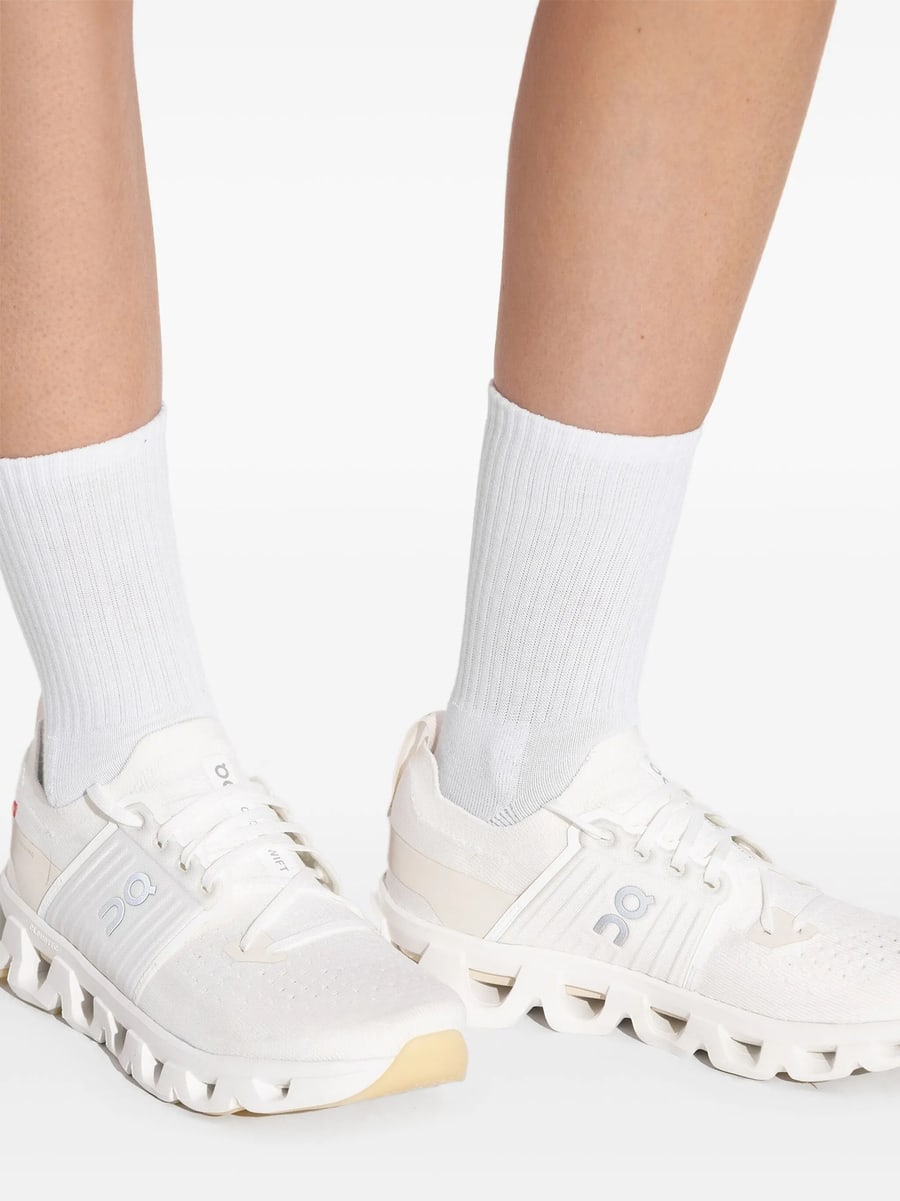 On Running On Running Cloudswift 4 Perforated Sneakers, view 5