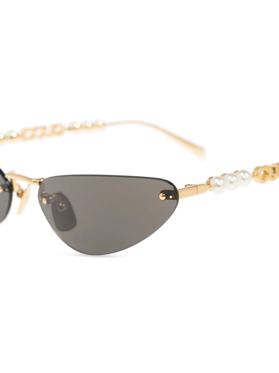 Gucci Gucci Cat-eye Sunglasses, view 2