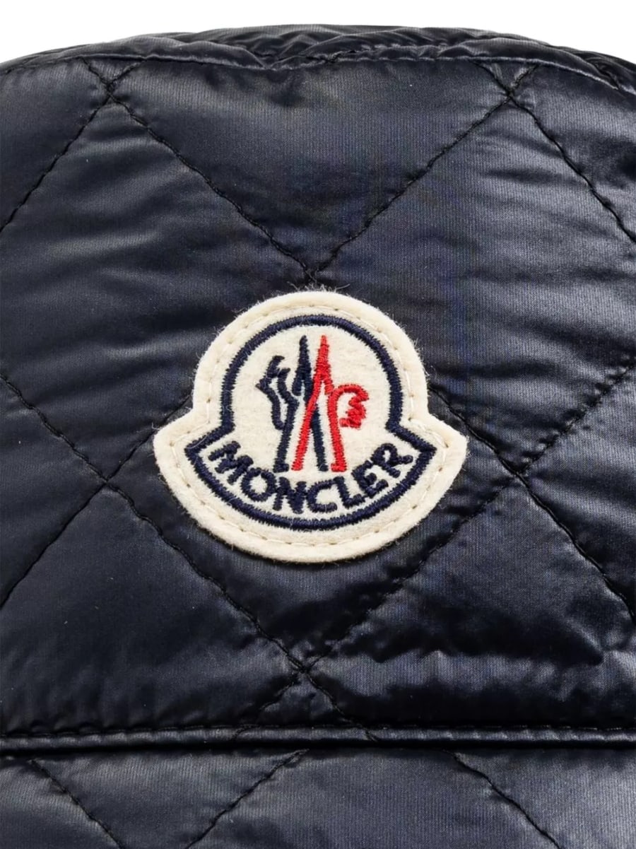 Moncler Cappello a secchiello in nylon con logo, view 3