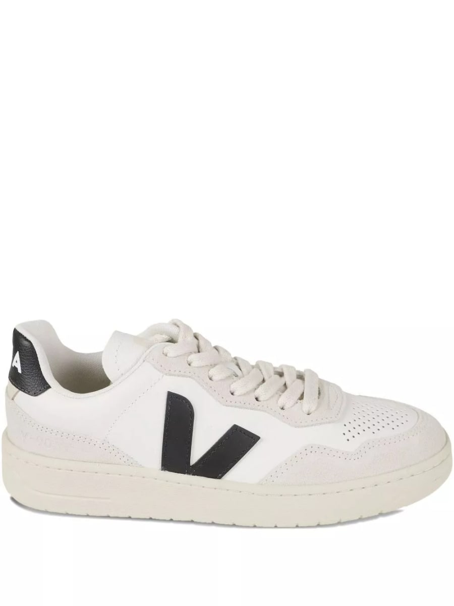 Veja Sneakers V-90