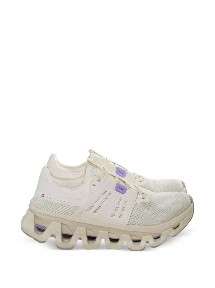 On Sneakers Cloudswift Amp