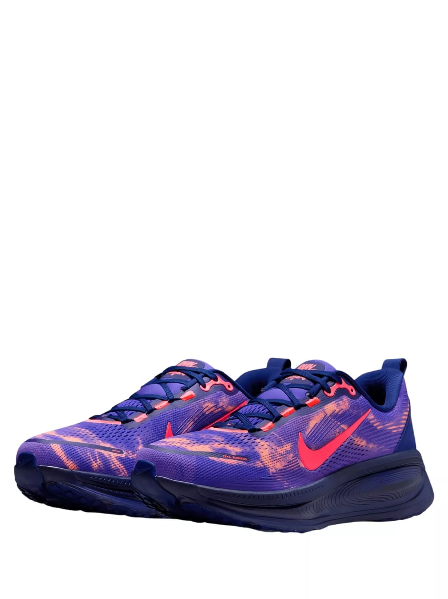 Nike Vomero 18 Sneaker, view 3