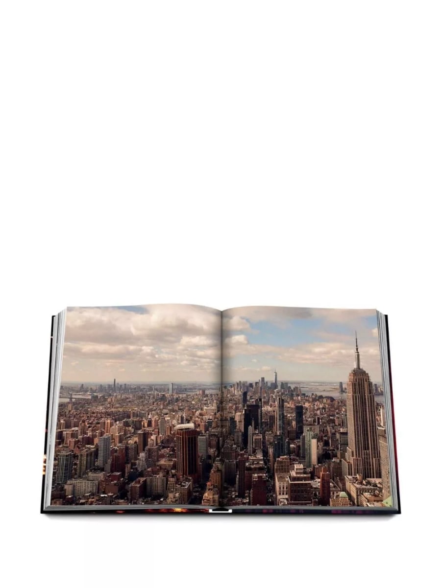Assouline New York Chic book, view 7