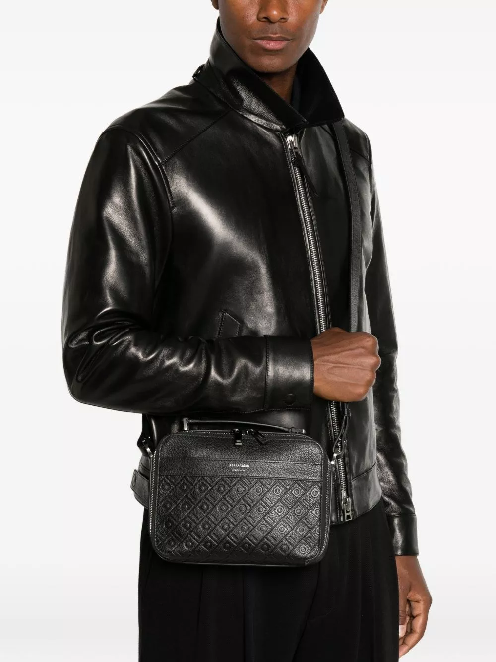 Ferragamo Borsa a tracolla in pelle, view 2