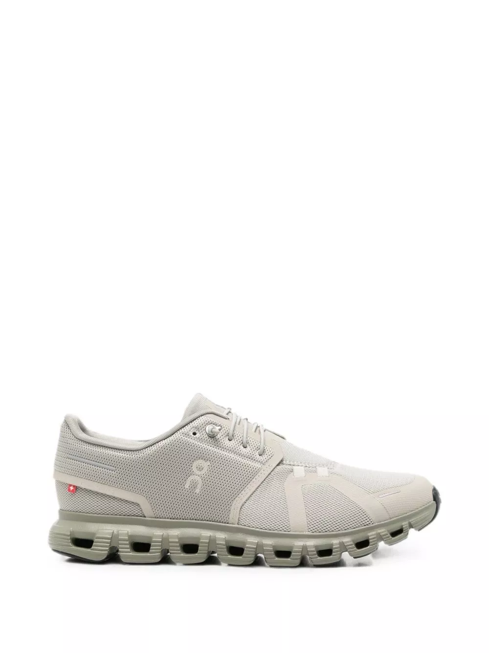 On Sneakers Cloud 6