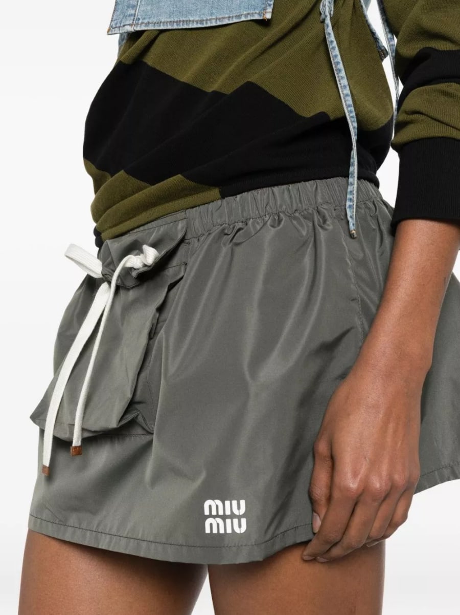 Miu Miu Gonna mini con logo, view 3