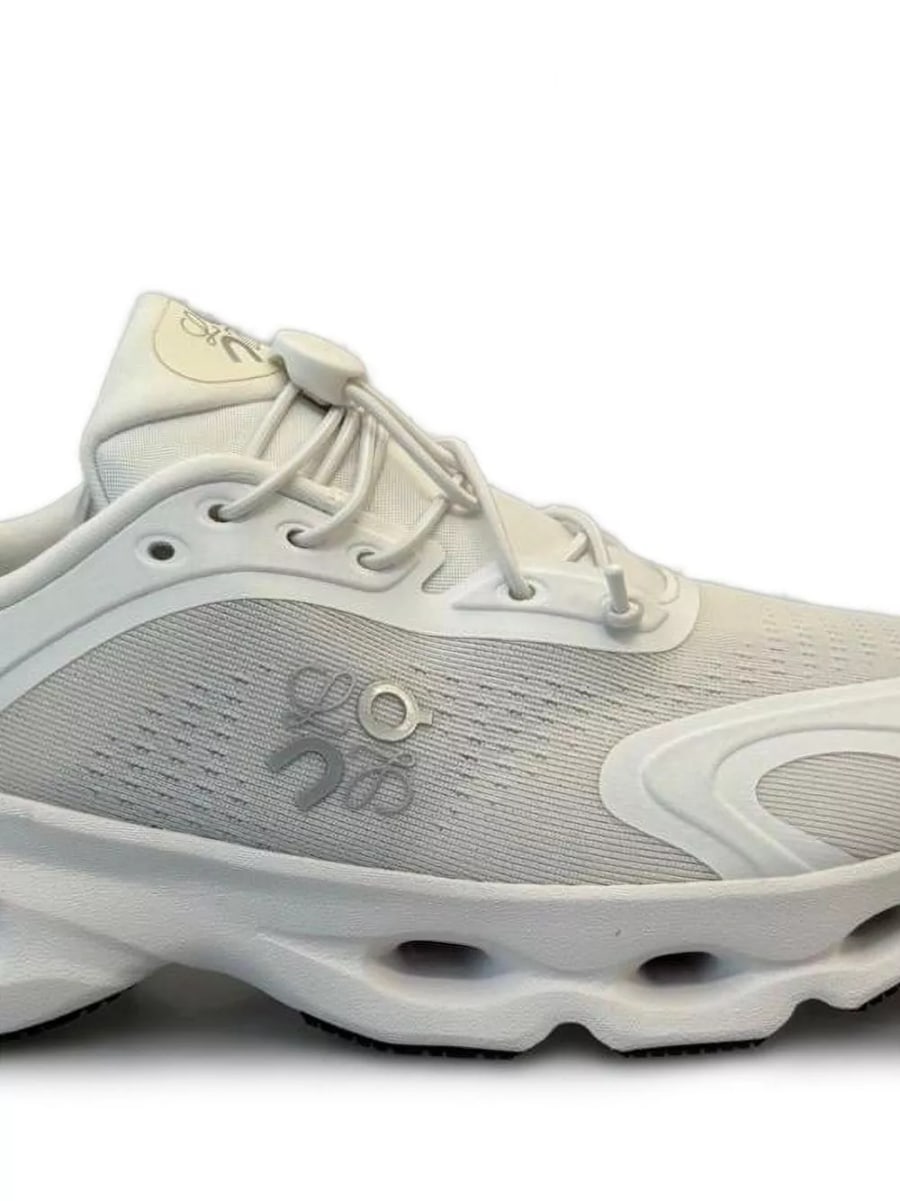 Loewe x on sneakers Cloudsolo, view 2