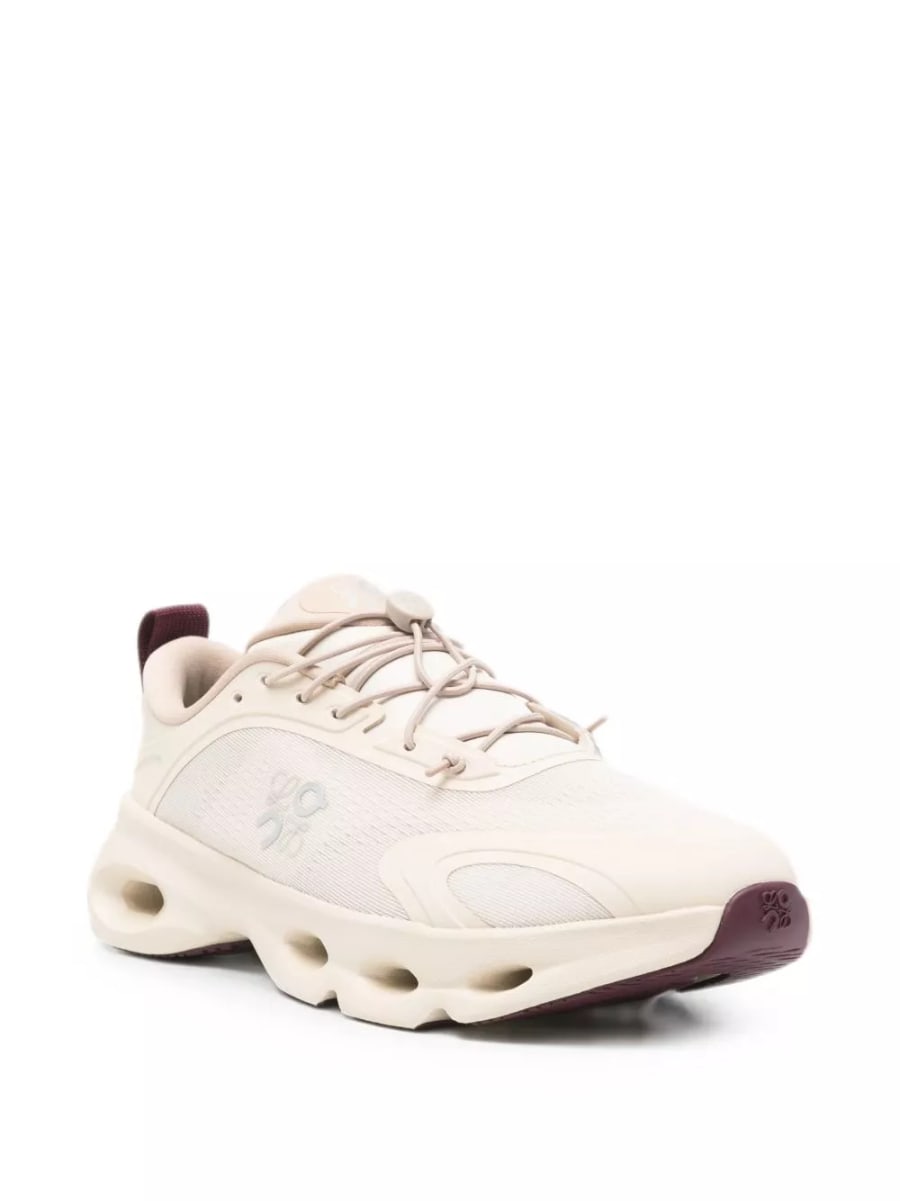 Loewe x on sneakers Cloudsolo, view 2