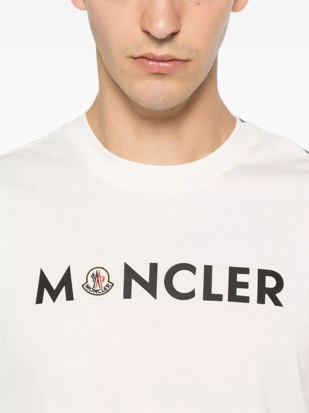 Moncler logo t-shirt in cotone, view 2