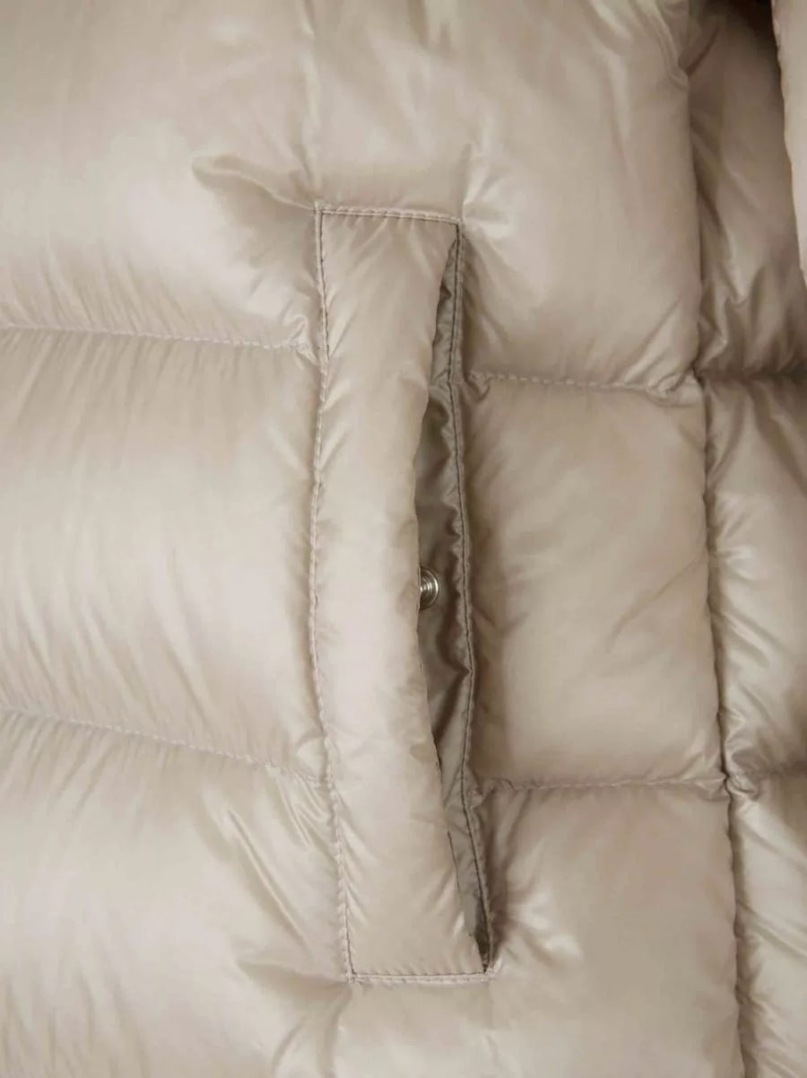 Moncler Giacca midi in piuma Suyenne, view 6
