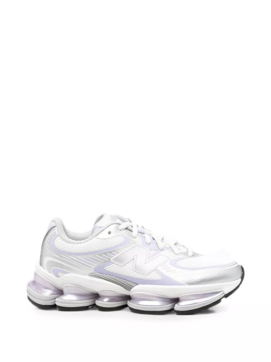 New Balance sneakers 2000