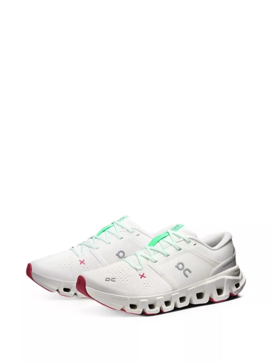 On Sneakers Cloud X 5, view 2