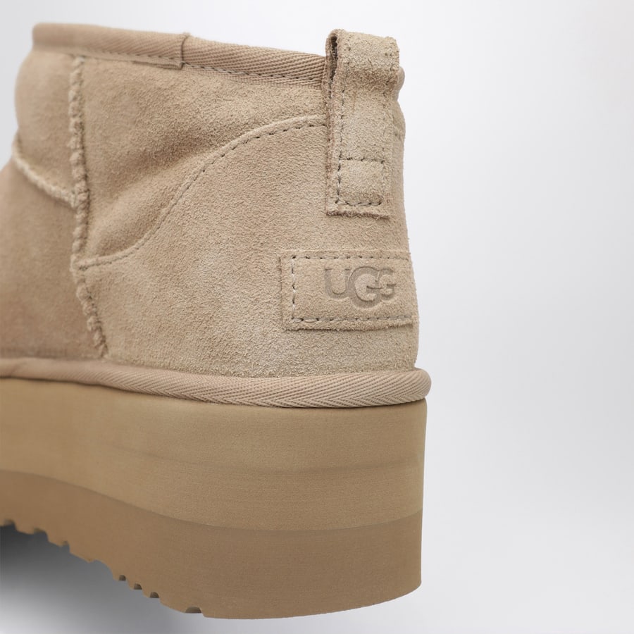 UGG Stivali Classic Ultra Mini con Plateau color sabbia, view 5