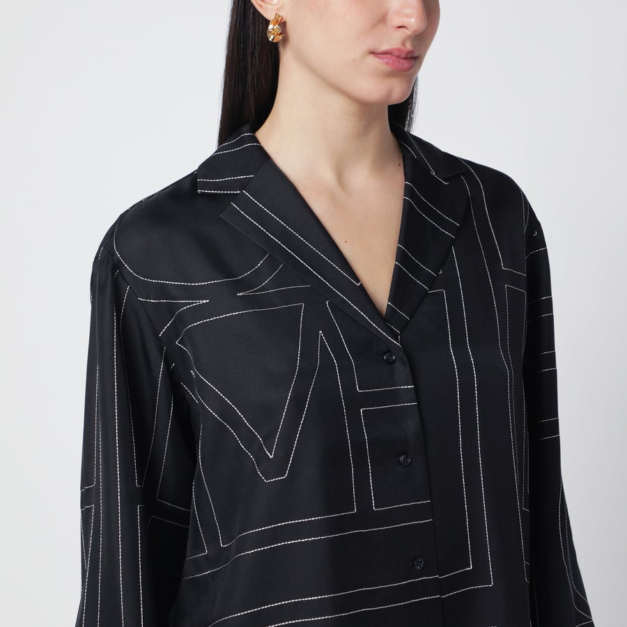 Toteme Camicia pigiama Monogram in seta nera, view 4