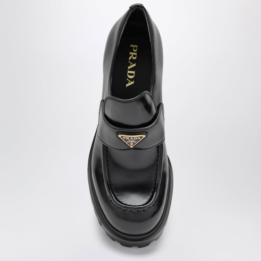 Prada Mocassini con tacco in pelle spazzolata neri, view 3
