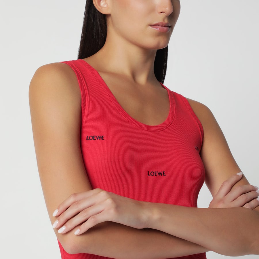 Loewe Canotta rossa in cotone a coste con ricami logo, view 4