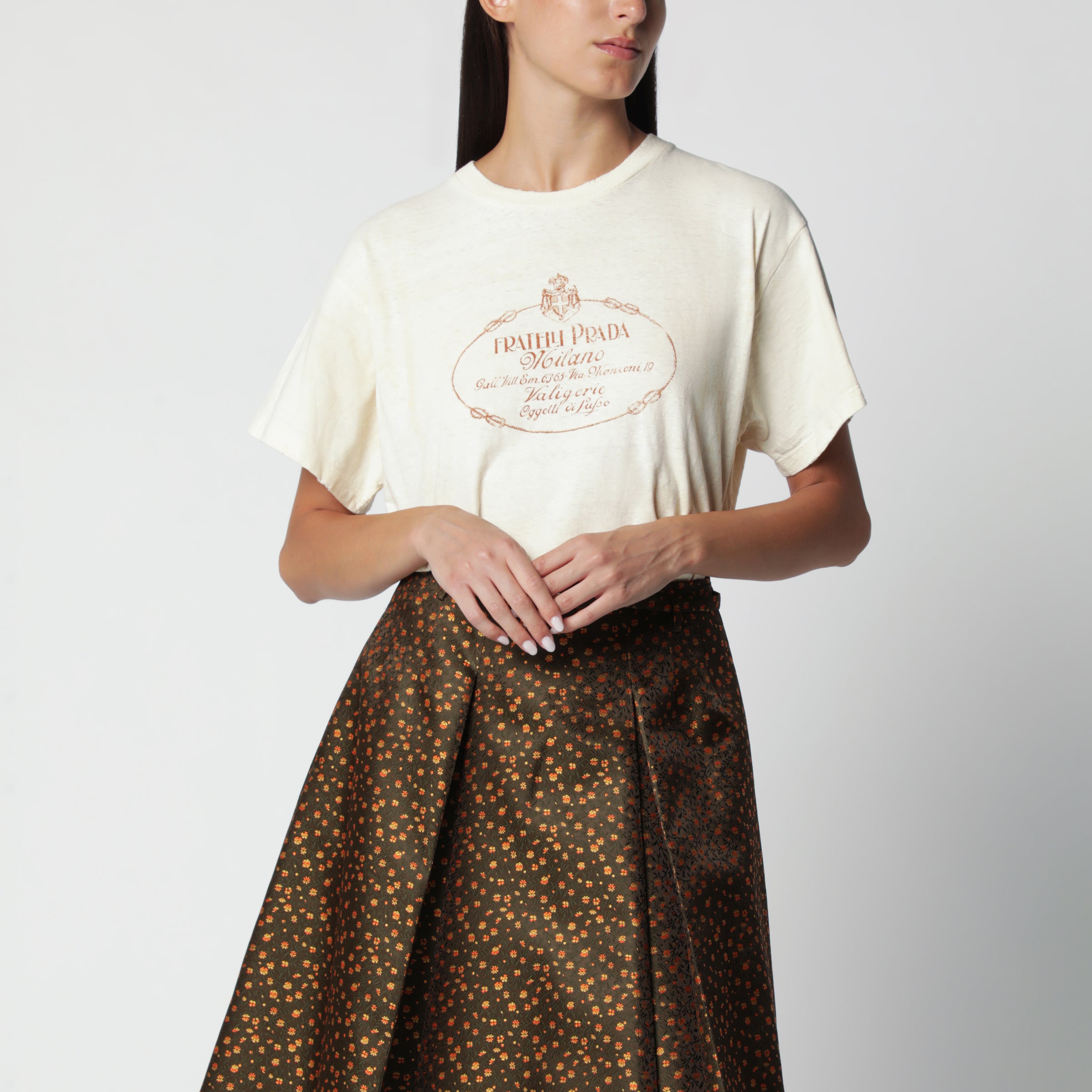 Prada T-shirt avorio con stampa logo
