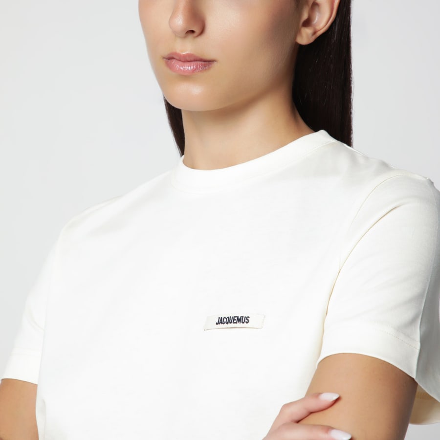 Jacquemus T-shirt beige chiara con logo in Gros Grain aderente, view 4