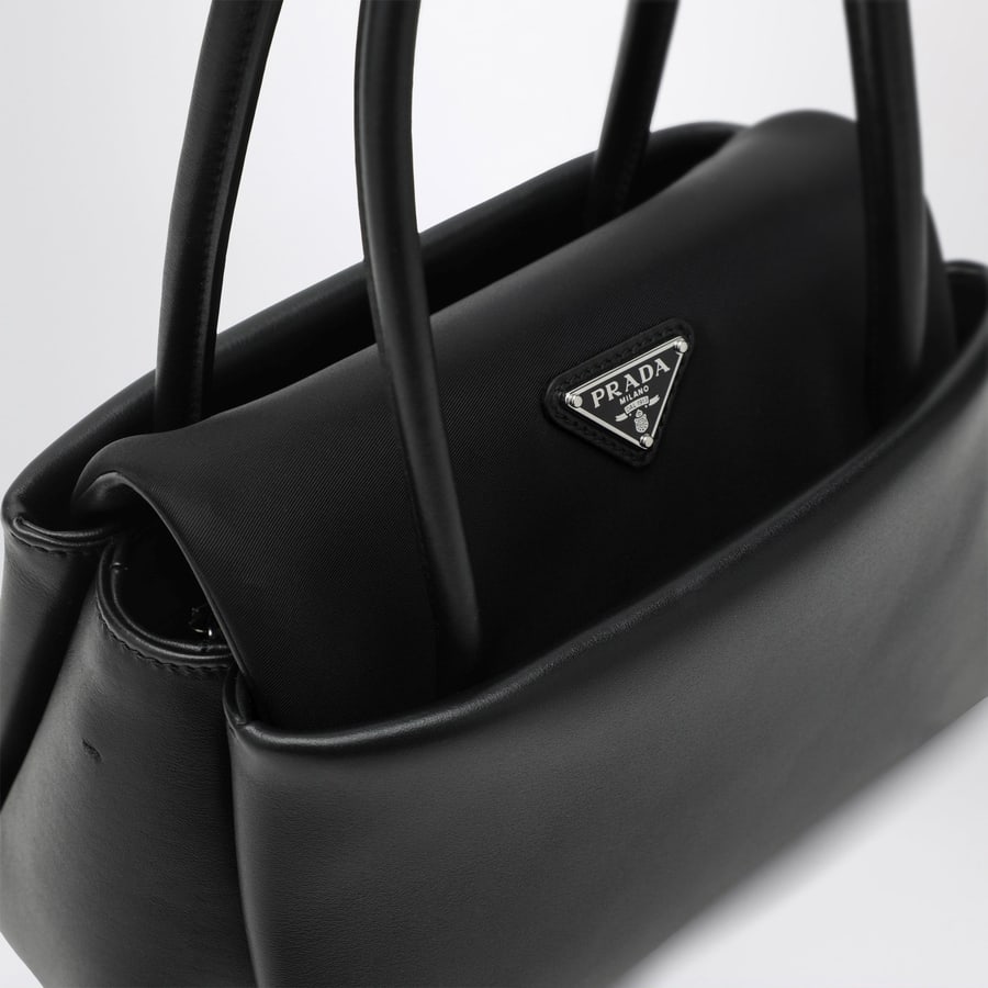 Prada Borsa Passage medium in pelle e Re-Nylon nera, view 6