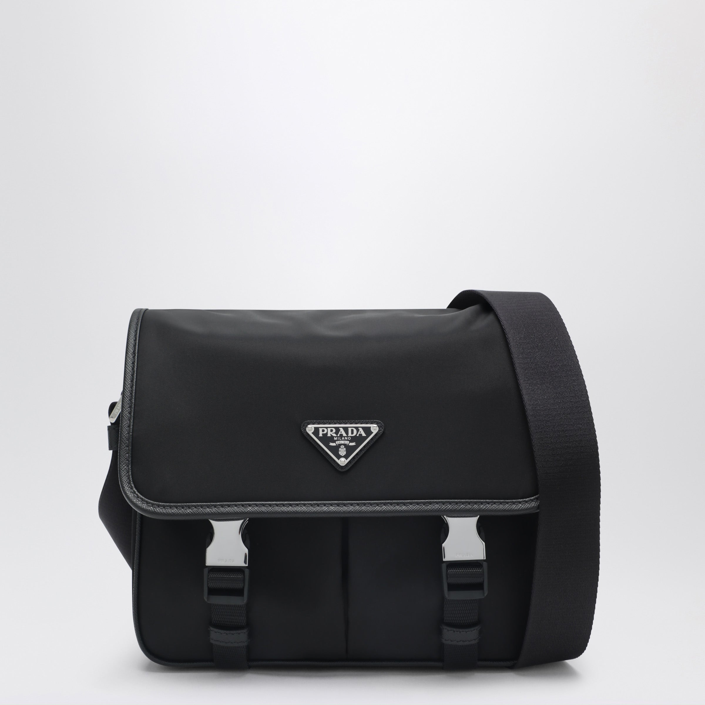 Prada Borsa a spalla nera in Re-Nylon e Saffiano