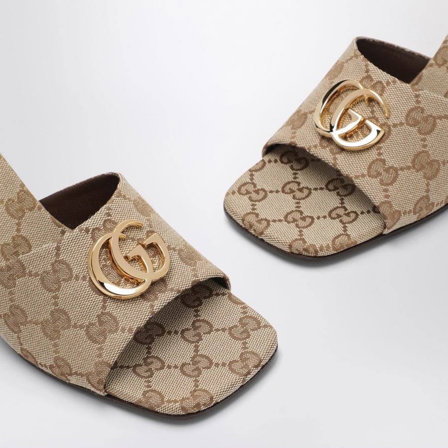 Gucci Sandalo slider con Doppia G in tela GG sabbia, view 5