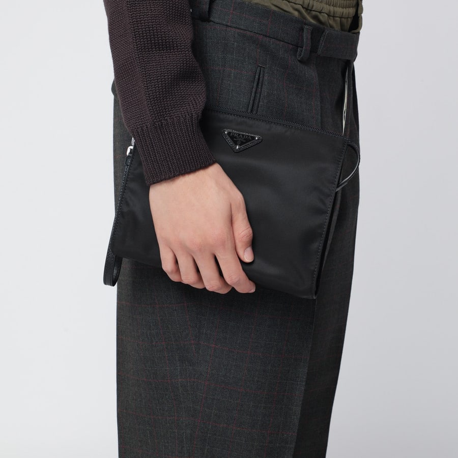 Prada Pouch nera in Re-Nylon e Saffiano, view 2