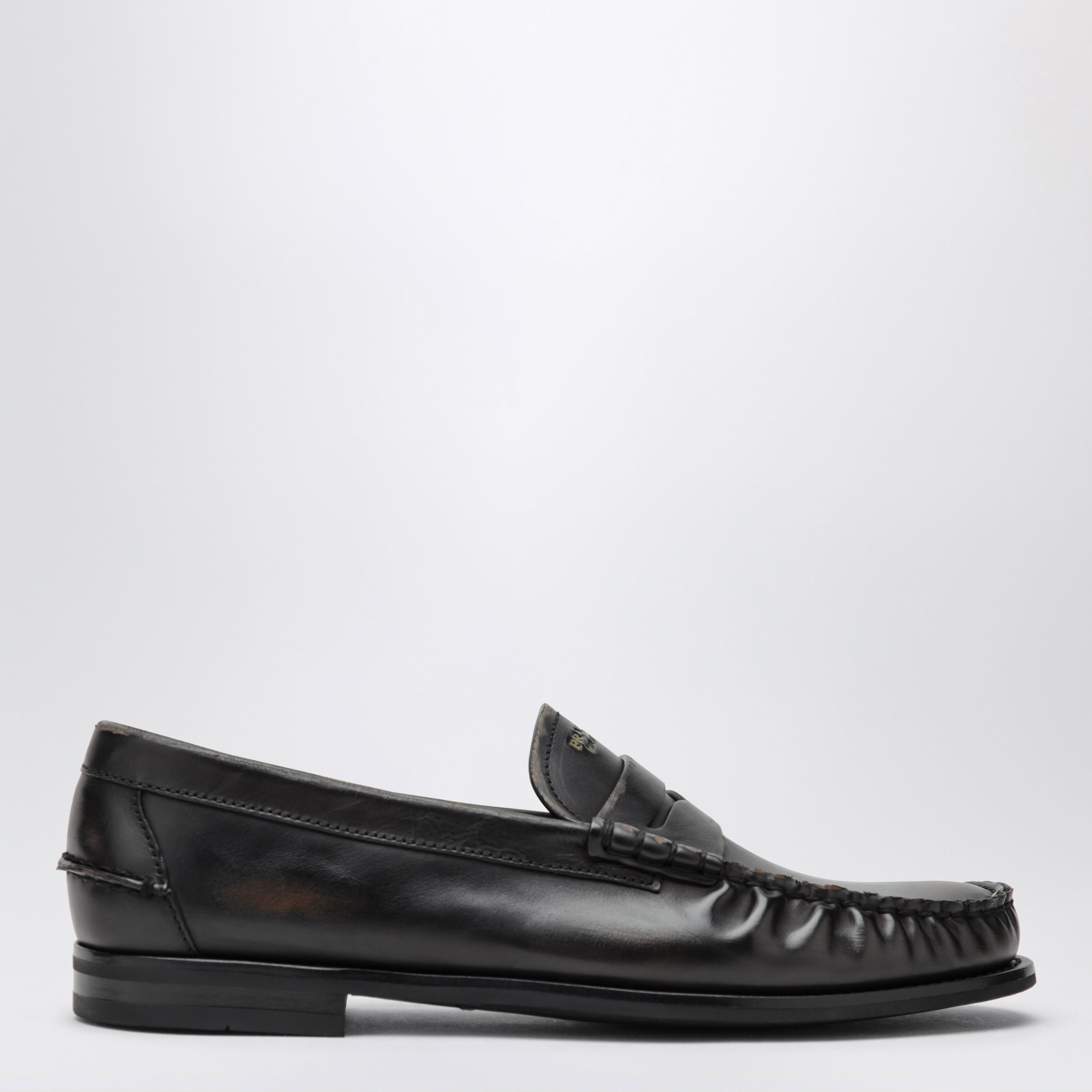 Prada Mocassino nero/cuoio in pelle anticata