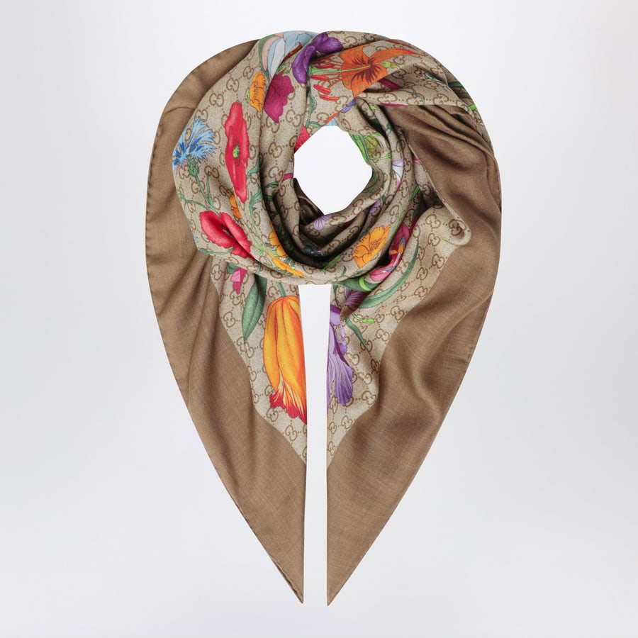 Gucci Scialle in lana e seta con stampa GG jacquard